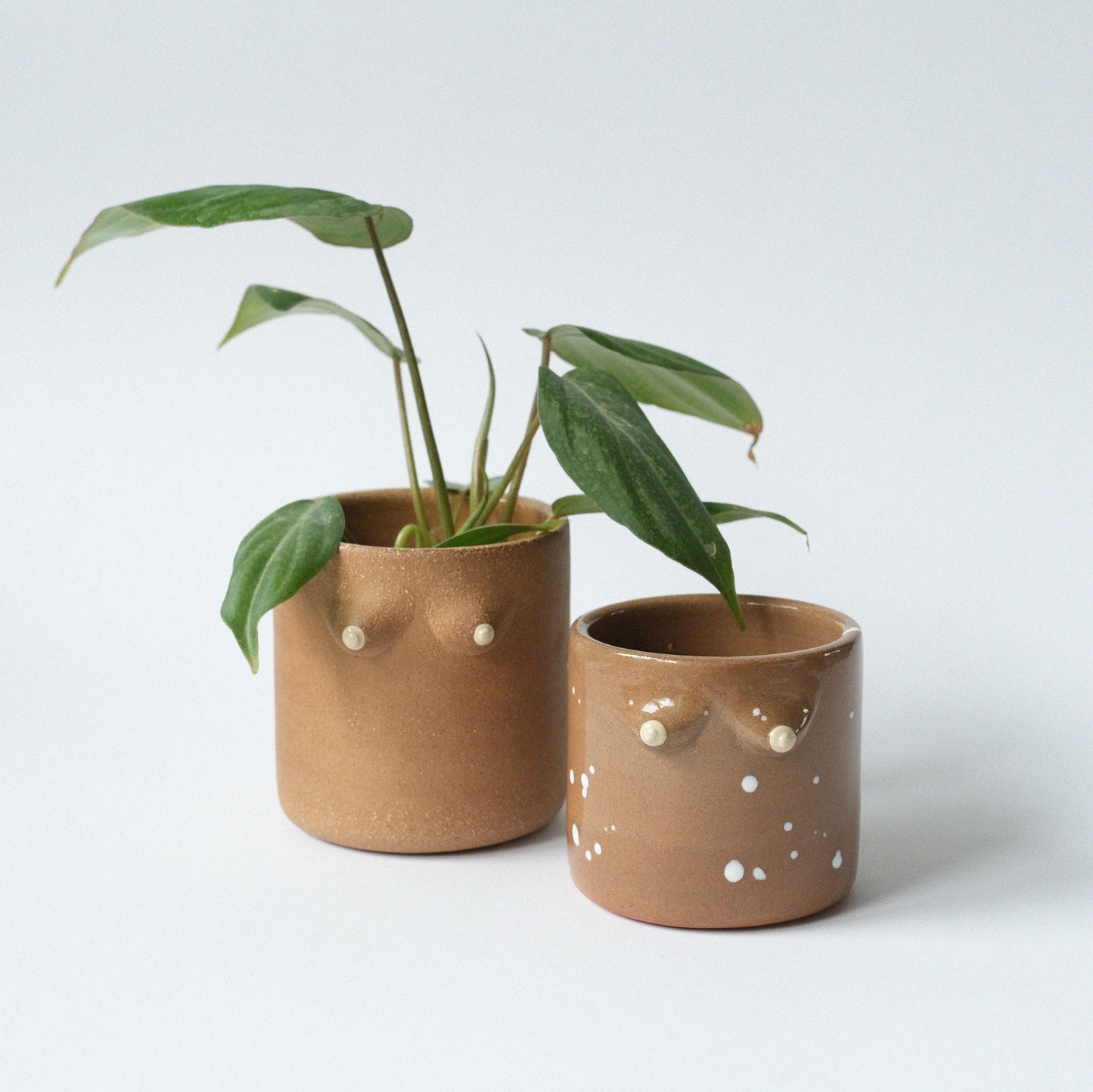 Mama Planter XS "Rotbraun Splashes"